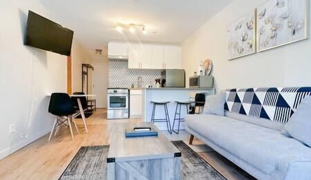 The Alpine Nest-3 Beds|4 Guests|Free Parking|Pool