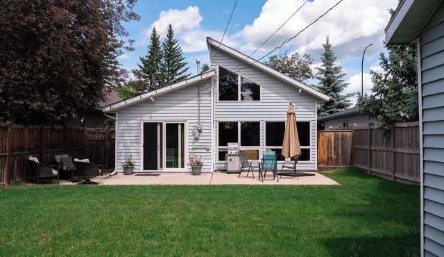 The Beachside Bungalow ོ 3 Bedroom Cottage just steps from the shores of Sylvan!