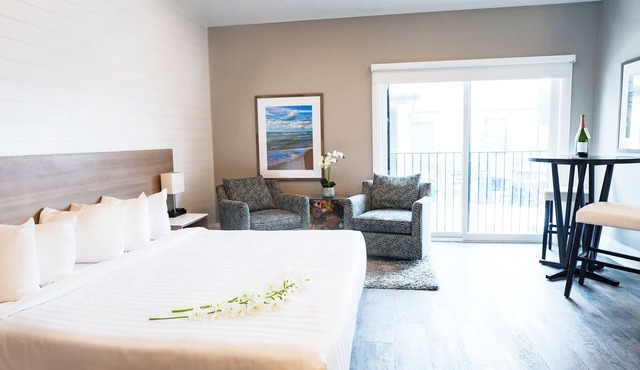 The Colonial Hotel -Honeymoon Suite