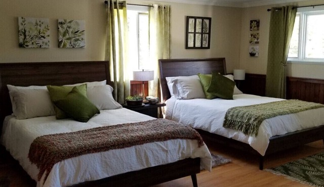 The Evergreen Suite-with Private Balcony!