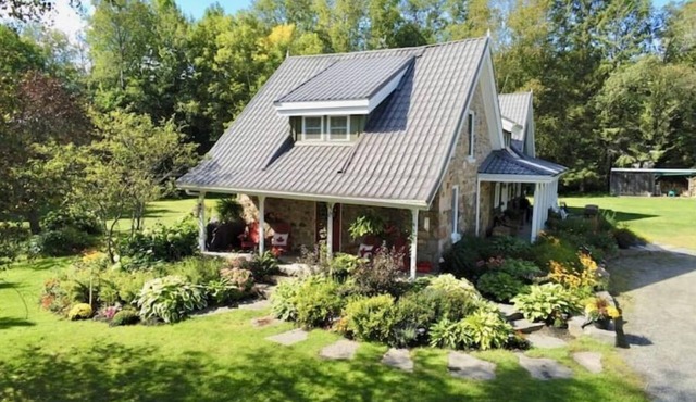 The Farm on Old North Roadn200 Consecutive 5-star Reviews on Airbnb