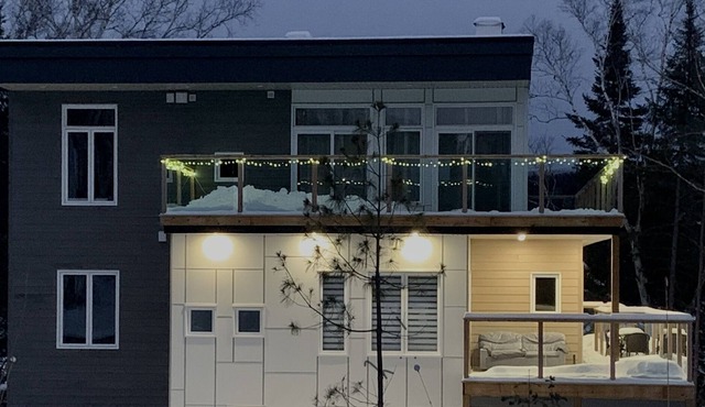The ground floor of a large Residence on the edge of the lake. All the services