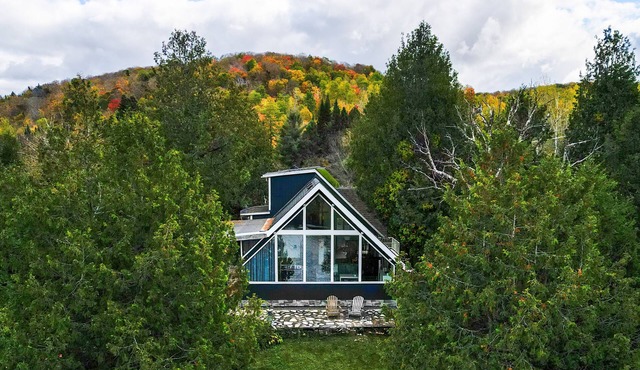 The Haven of the Lake | AC | In&Outdoor Fireplace | 4 season BBQ | Canoe & Kayak