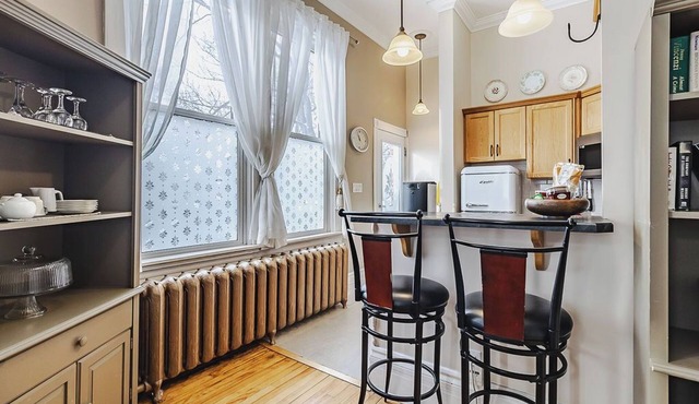 The Historic Haven - One bedroom - Free Parking