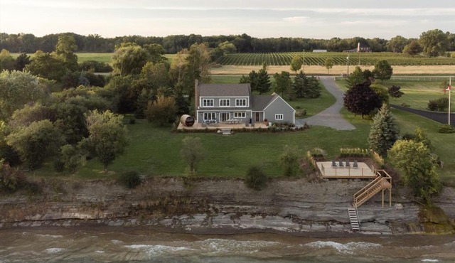 The Hull House - Lake Ontario Waterfront w Sauna ST-2020-0099