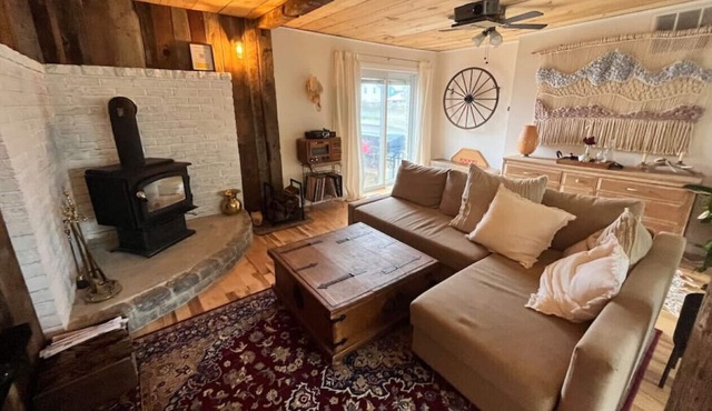 The Robin House · The Robin House: Your Rustic/Modern Home & Spa