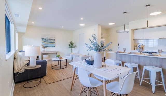 The Surf 203: Luxury Condo on Main St, Near Beach