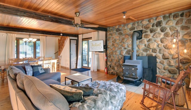 The Woodland Cabin by Instant Suites | Old Village