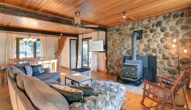 The Woodland Cabin by Instant Suites - Old Village Mont-Tremblant