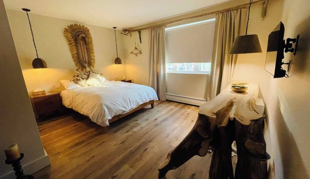 This bnb is a 1 bedroom(s), 1 bathrooms, located in Girardville, QC Canada.
