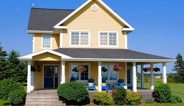 Tide & Bridge Beach House (w/private beach access)