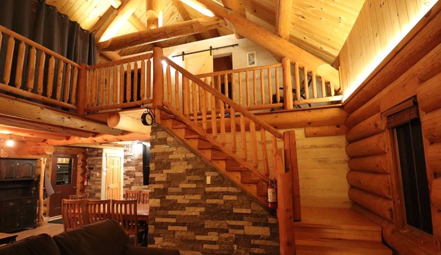 Tiger Log House WaterFront Cottage