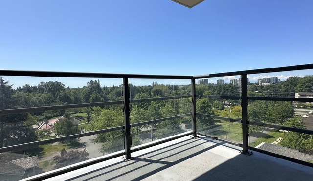 tn11 minutes to YVR, 2 bedrooms, 2 full bathrooms,high-rise with beautiful views