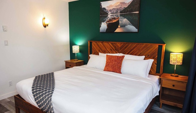 Tofino Oceanfront Hotel Suite