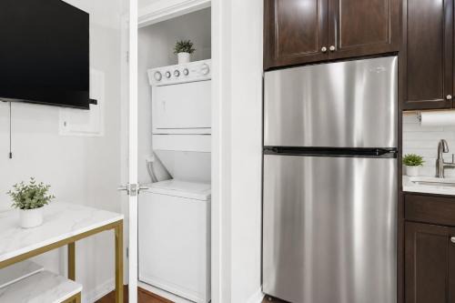 Toronto Central Studio - DT