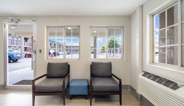 Townhouse Inn