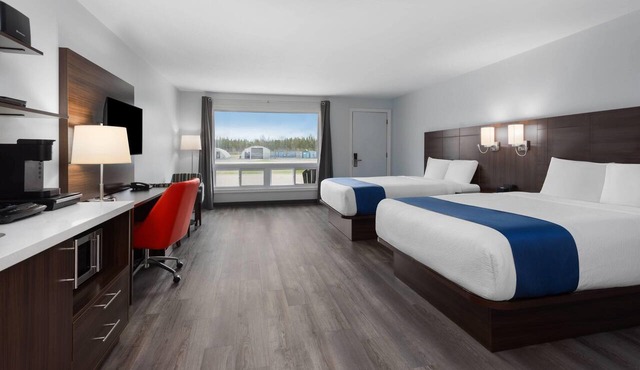 Travelodge by Wyndham Cochrane Ontario