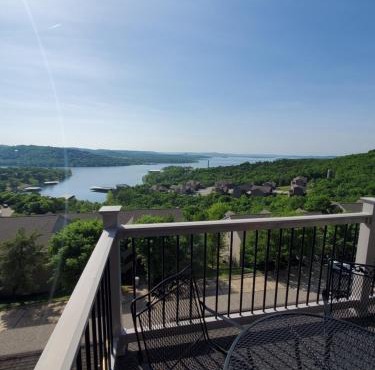 Treehouse Condos - Branson