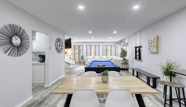 Tremblant|Mountain|Lake|Pool Table| Views