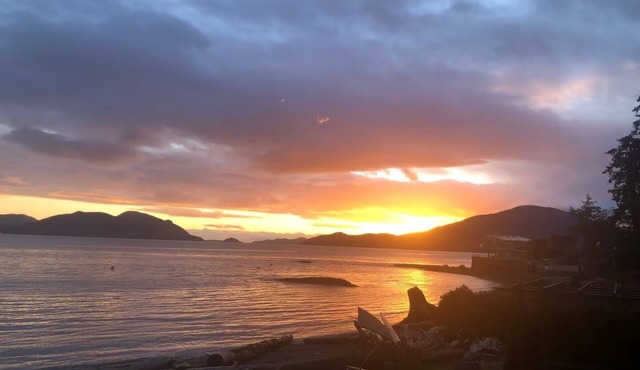 True Beachfront Home 15 Minutes From West Vancouver!