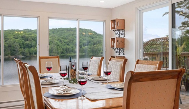 Twin Lake Retreat - Hot Tub & Private Beach