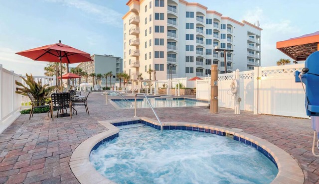 Two 2BR Suite w/Balcony & Kitchen l Sunset Boardwalk Nights & Pool Access