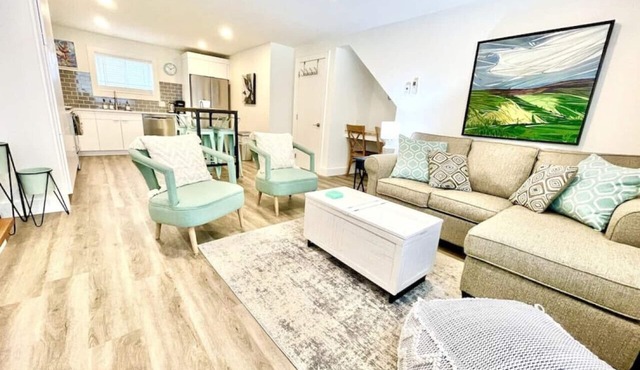 Two Private Pet Friendly Suites at Hills Meaford