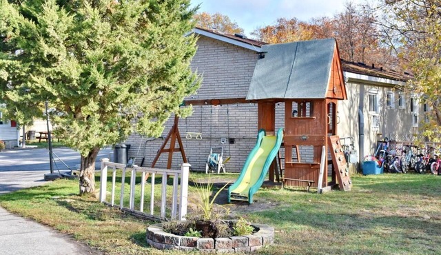Unit 3 Beach Escape 2BR Suite Steps to Sand BBQ Parking