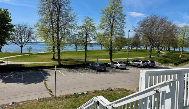 Unobstructed Beachfront Views in this 4-bed, 2 bathroom house in Riverside