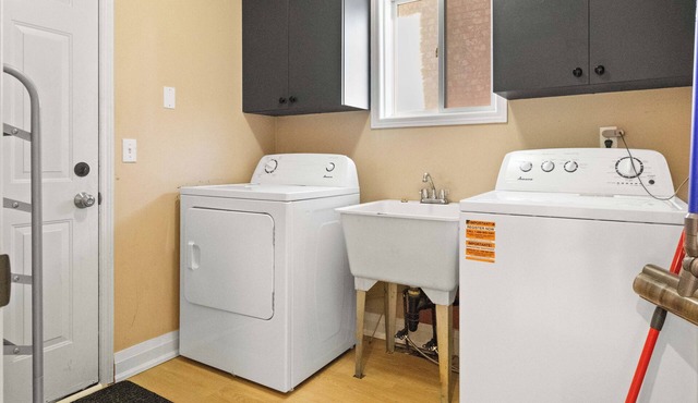 Unwind in Bolton – Bright, Clean&Peaceful 4BR Stay