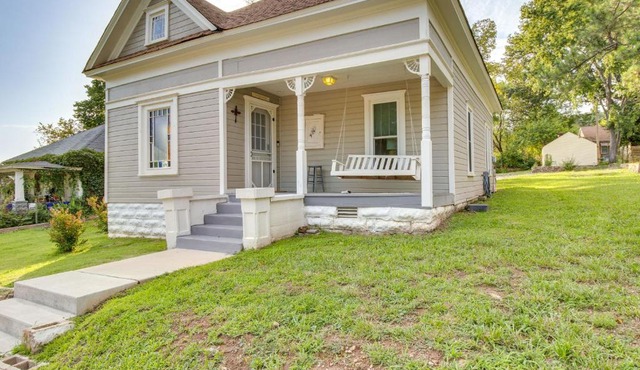 Updated Cotter Cottage: Walk to White River!