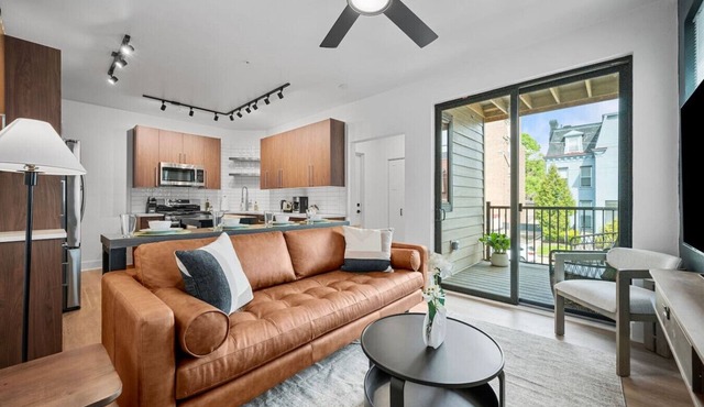 Upscale Double King Suite|4 Beds| Premier Location