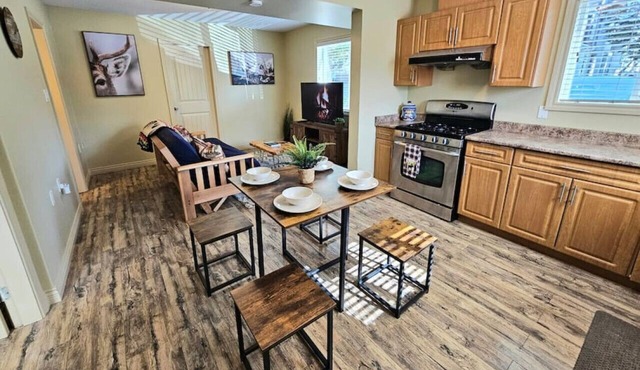 Urban Canada Cottage