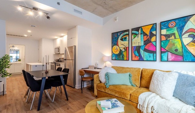 Urban Retreat | Free Parking + Gym
