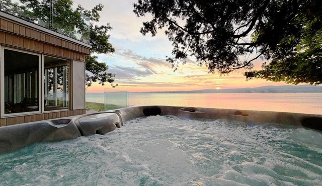 VILLA-29 Spa, Sauna, Sunset & Waterfront View
