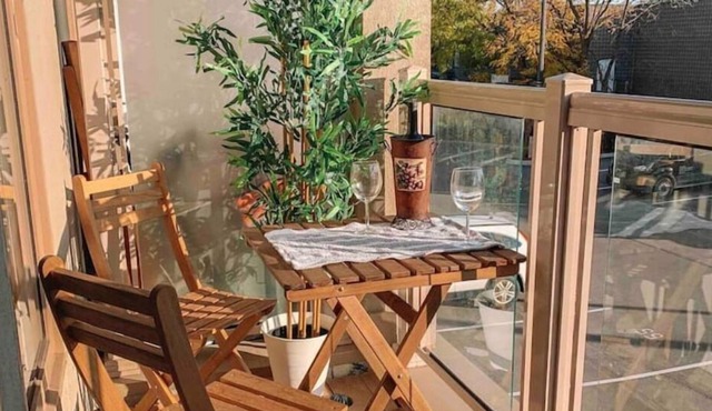 Vineland Townhouse | Wineries | Nature Hikes