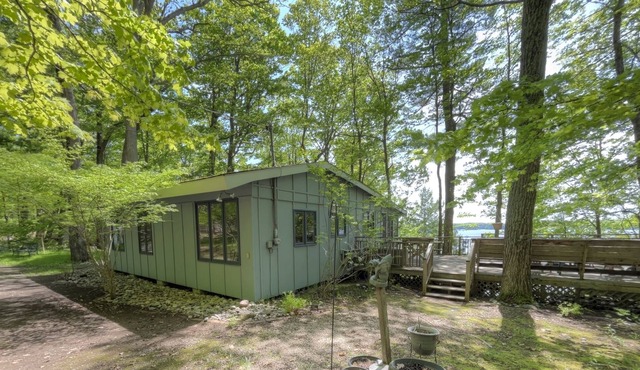 Walnut Grove- Sand Lake on the Rideau Lakes