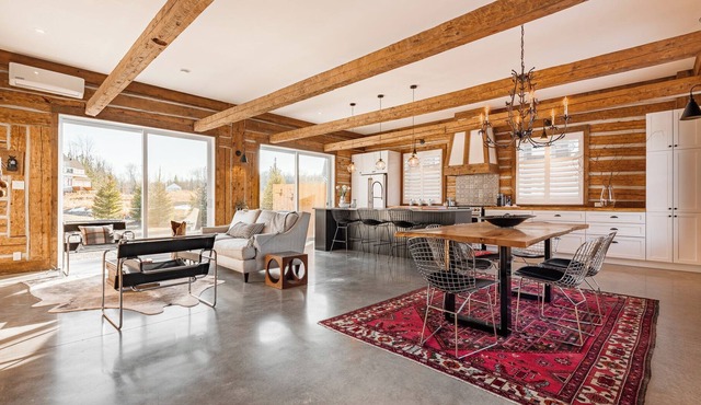 Warm House in Brome Lake