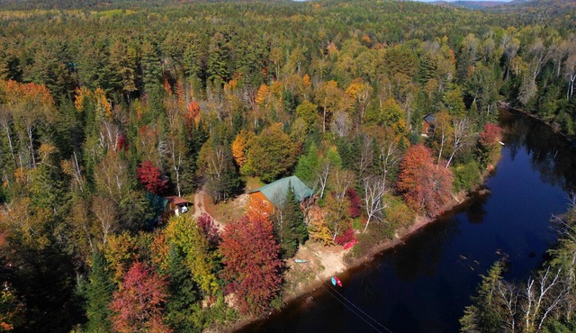Waterfront - Wood stove -Fully Equipped