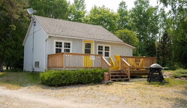 Waterfront Cottage | Fire Pit & Kayaks | Tobermory
