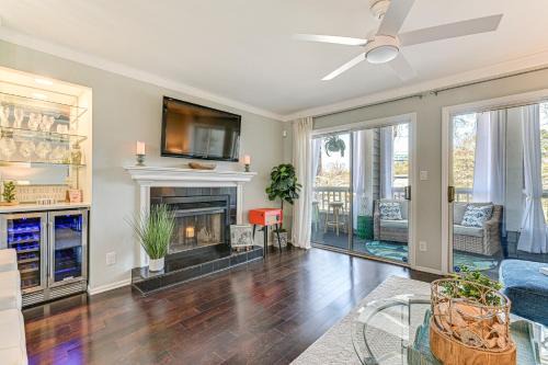 Waterfront Lake Norman Retreat w/Balcony
