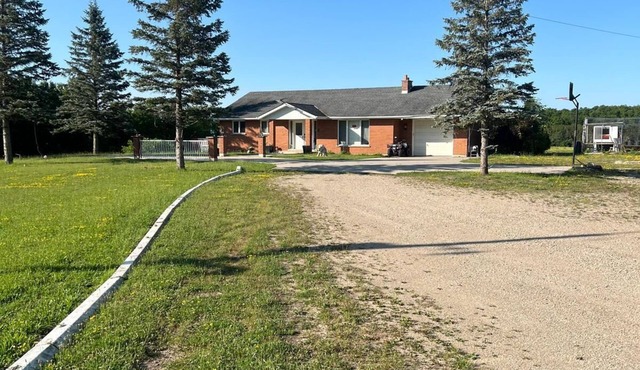 Welcome to Our country retreat, the cottage get away!