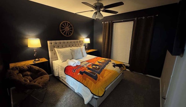 Western PacMan | 2bd 2bth | 2 min Bella Woods