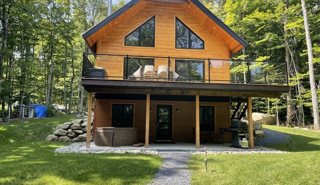 Wood is Great - Owl's Head Chalet and Spa