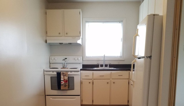 Wrightville apt #4 unit in a small apartment building