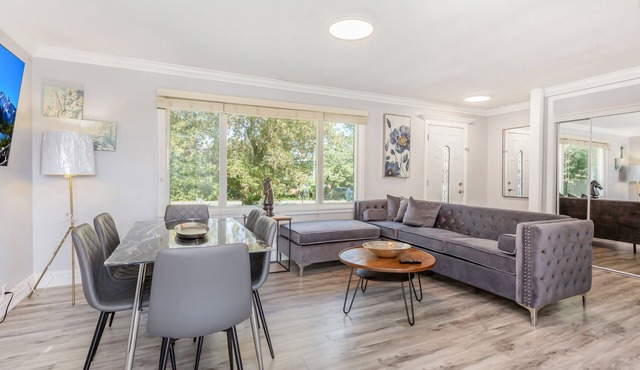 Your Gorgeous Getaway in Milton