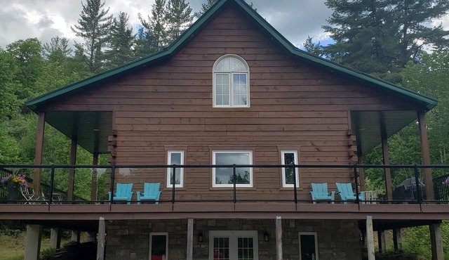 Your ideal country retreat to relax or be active.