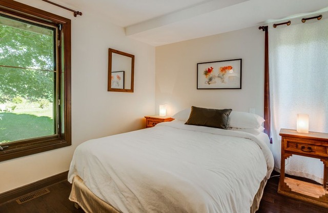 Auberge Nuits de St-Georges - No1 Queen bed Room