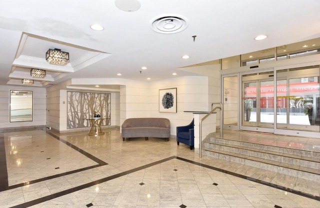Comfortable Downtown Apartment