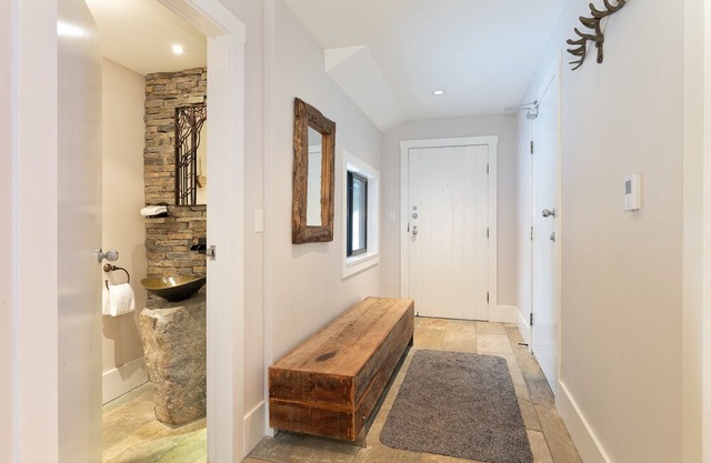 Guest Favourite w/ Ski-In-Out Access, Hot Tub